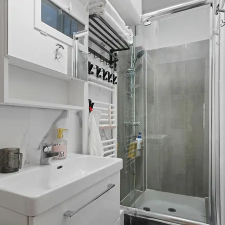 Lombards Centre Apartment *